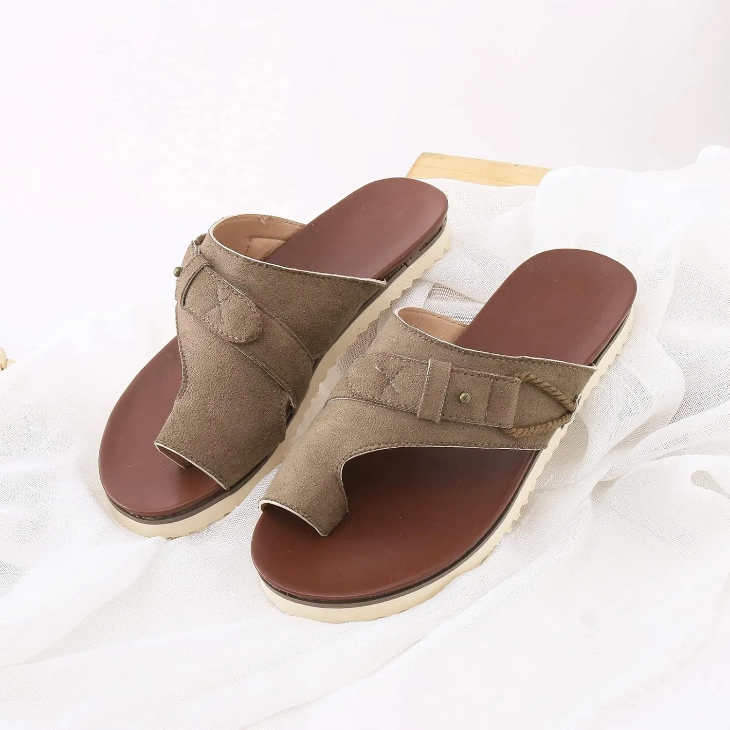 Eduaver Sandals for Women Dressy Summer, Womens Retro Thong Sandals Roman Beach Sandals Ring Toe Shoes Sandals Slippers
