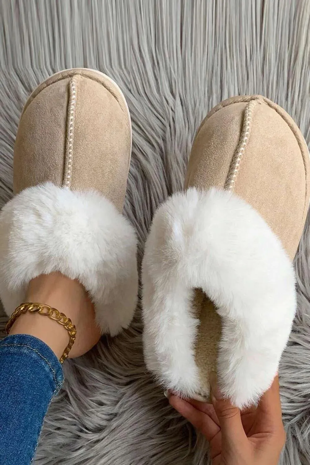 House Of Sehrish Slip1 Womens Warm Cream Suede Snug Faux Fur Slippers