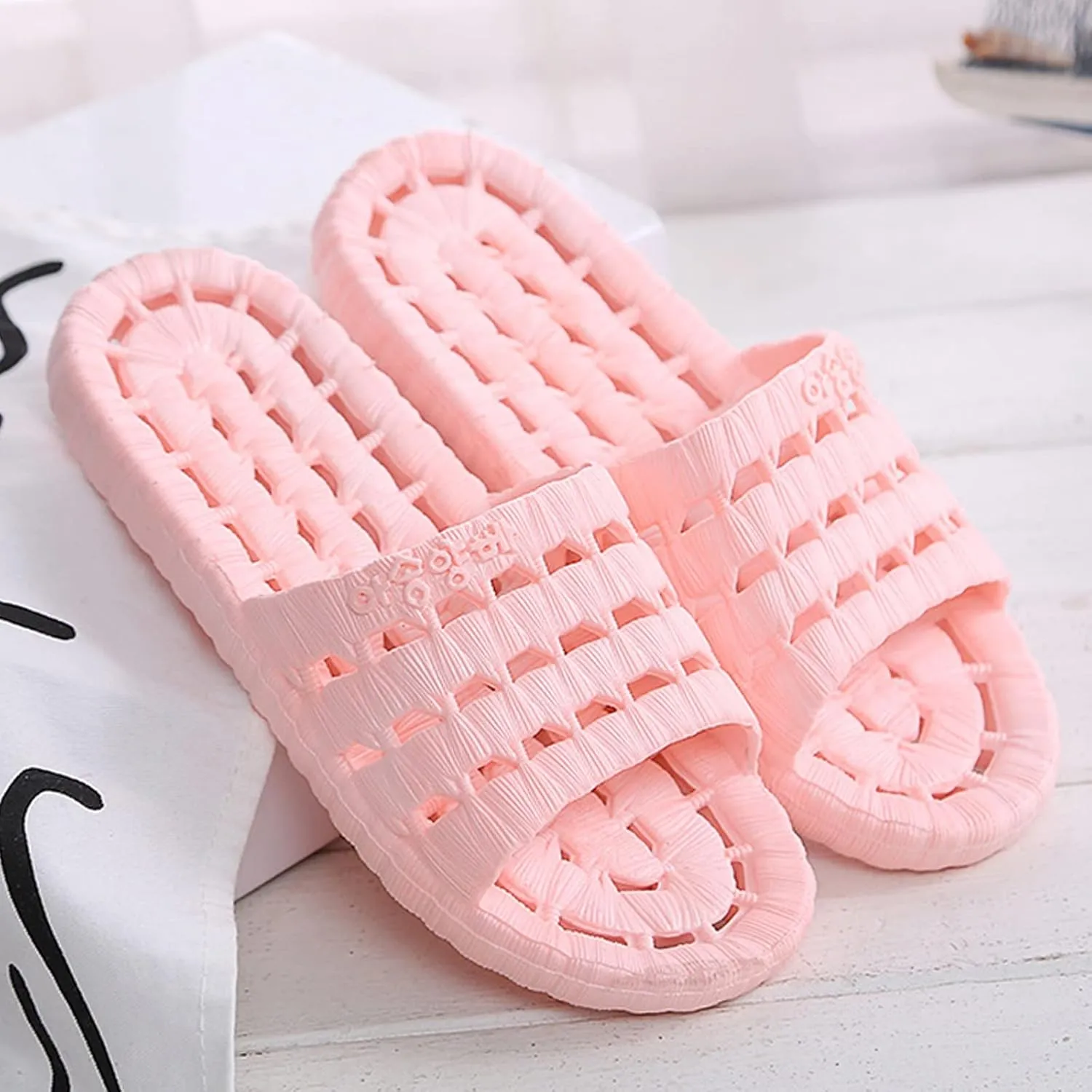 Mens Slippers Womens Slides Cloud Slippers for Men Shower Shoes Women Living Room Indoor Outdoor Quick Drying